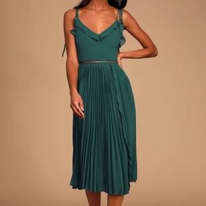 Lulu's Never a Dull Moment Emerald Green Tie-Strap Pleated Midi Dress